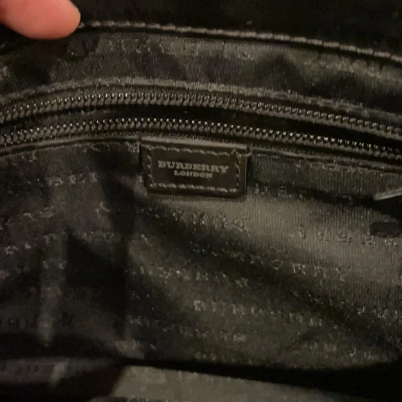 Burberry House Check Small Tote Black - Picture 5 of 10